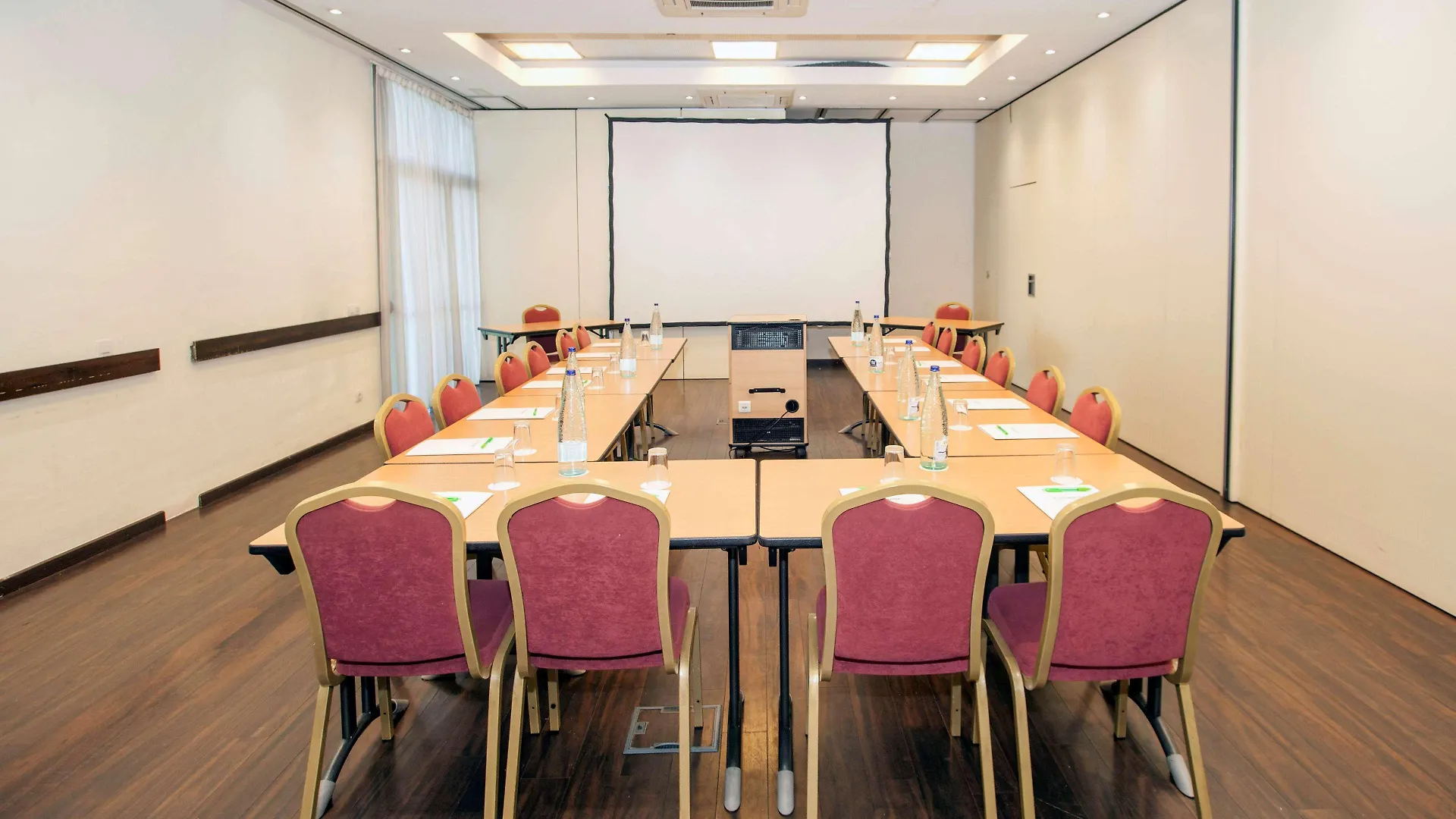 Hotel Travelodge Bcn Cornella Fira Cornella de Llobregat