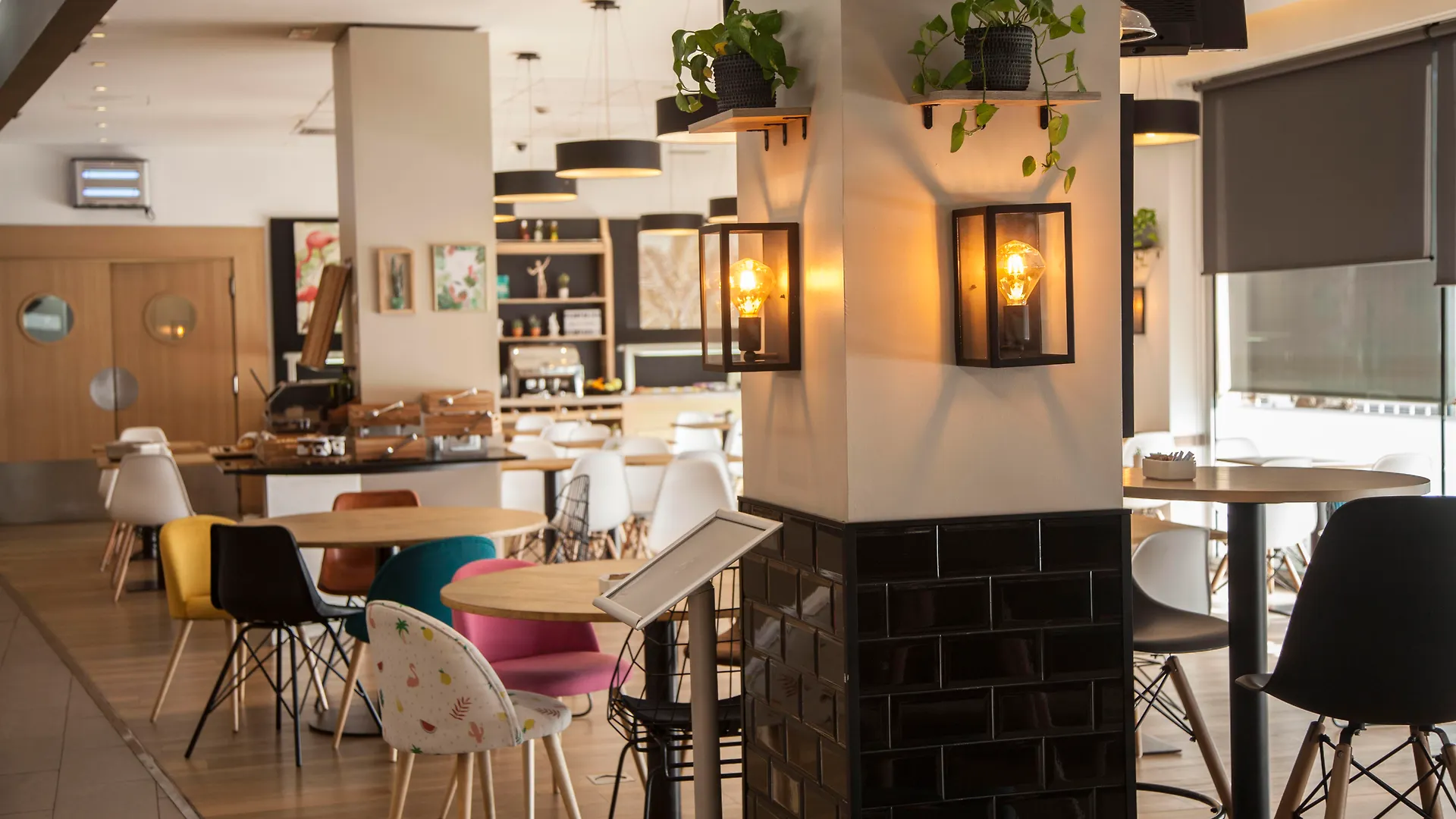 Travelodge Bcn Cornella Fira Cornella de Llobregat 3*,  Spain